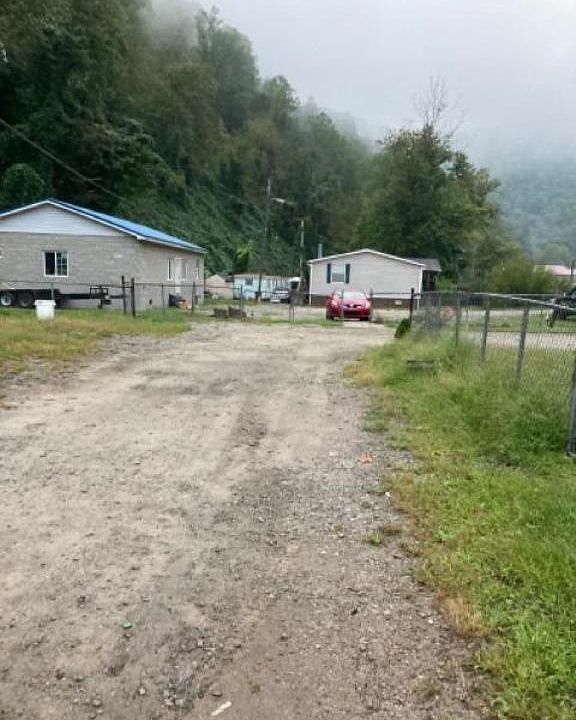 2nd image of 75 Dugout Rd