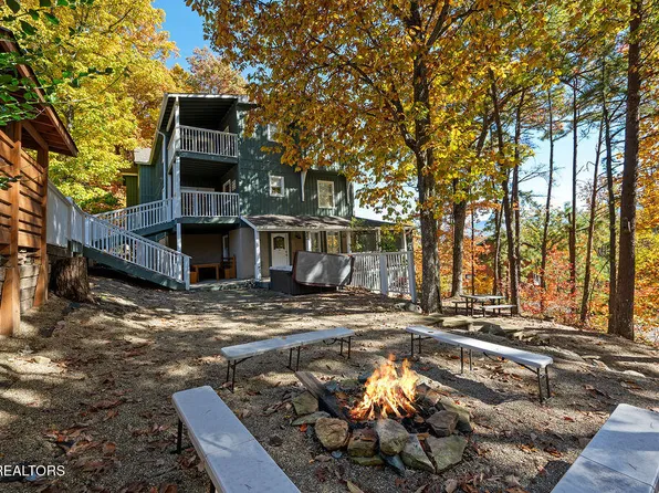 1106 Tanrac Trl, Gatlinburg, TN 37738