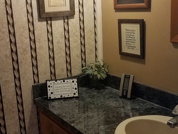 1/2 bath