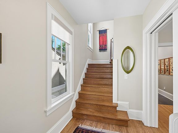 2nd image of 1907 Goodrich Ave
