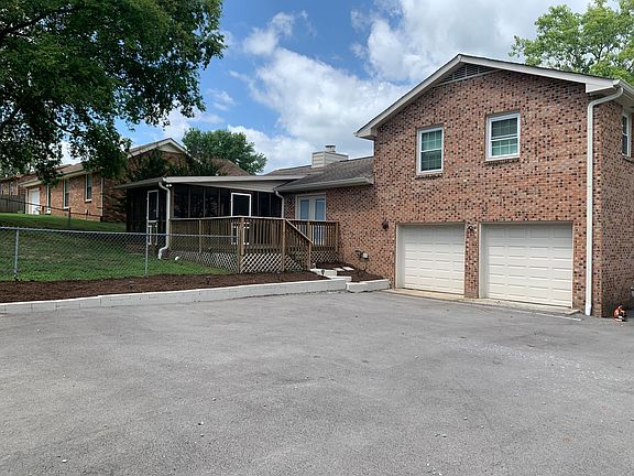 3rd image of 114 Hillwood Dr
