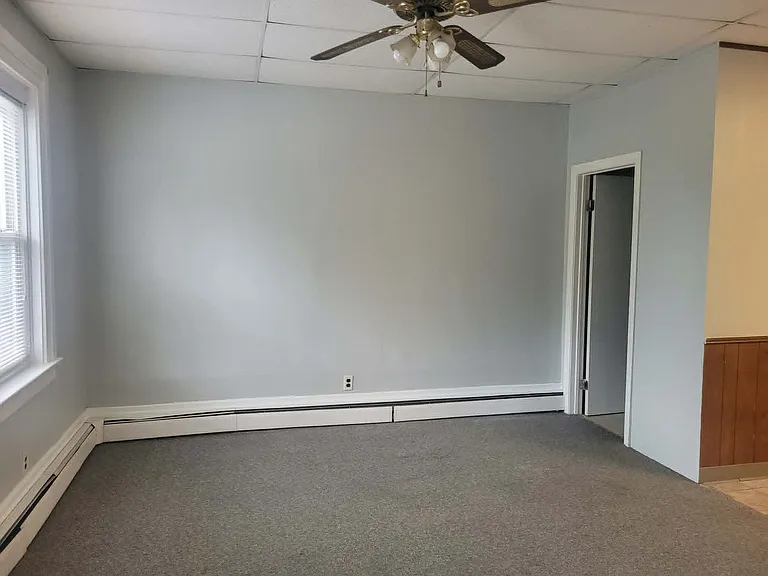 119-121 Main St — Photo 3