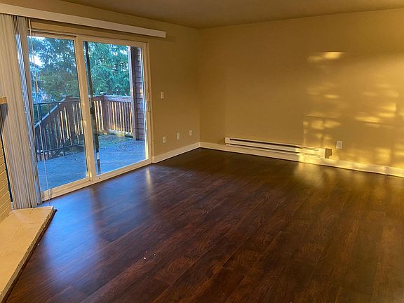 2nd image of 20807-20807 109th Ln SE