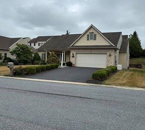 2nd image of 850 Water Edge Ct