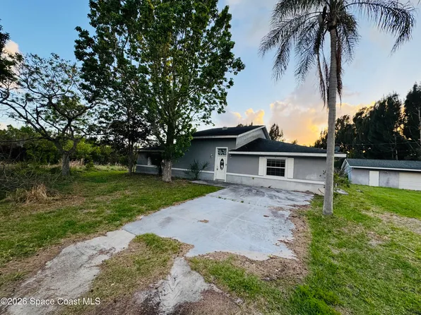 2540 Sikes Ln, Malabar, FL 32950