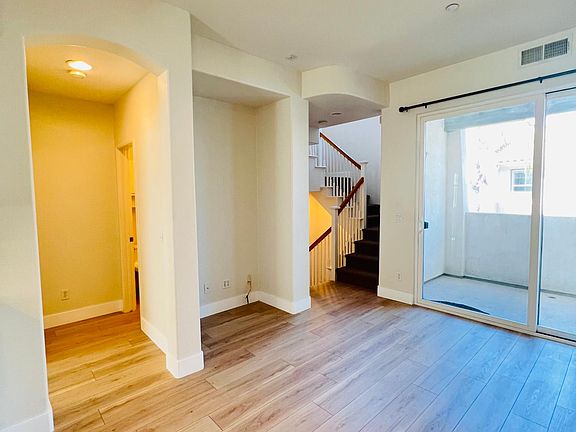 5th image of 2760 Escala Cir