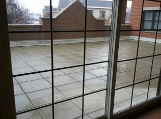 14 S Prospect St APT 202, Roselle, IL 60172