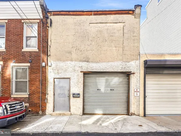 2659 Collins St, Philadelphia, PA 19125
