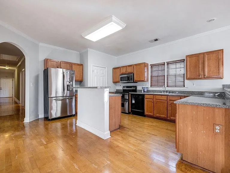 2310 Hosea L Williams Dr NE — Photo 8