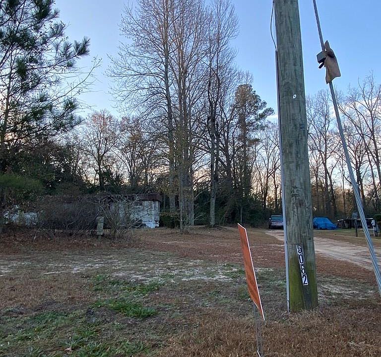 2nd image of 5064 Deans Bridge Rd