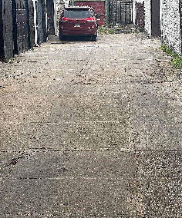 2nd image of 2025 E 23rd St