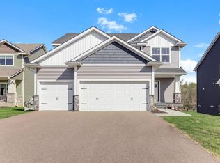 9686 Carbon Ct, Inver Grove Heights, MN 55076