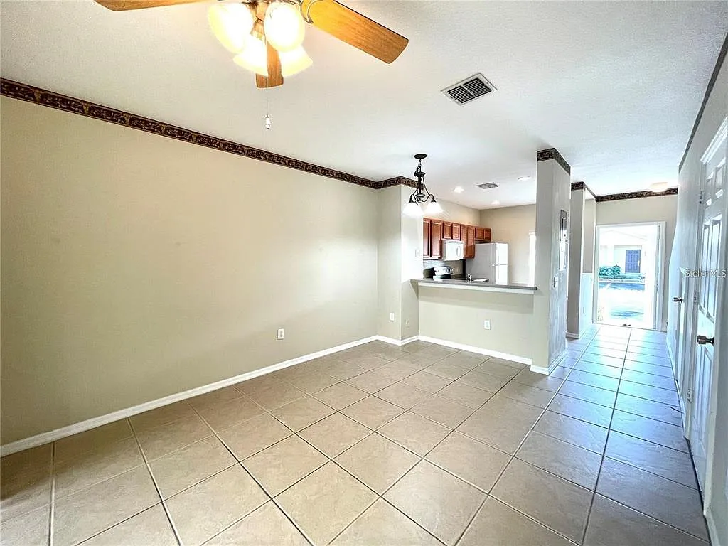 2 bed, 2.5 bath, 1008 sqft, $1,650 — Photo 4