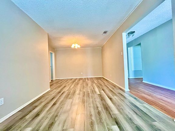 3rd image of 5015 Osage Dr