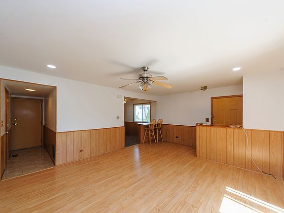 4th image of 207 Yorkshire Pl Unit 15A