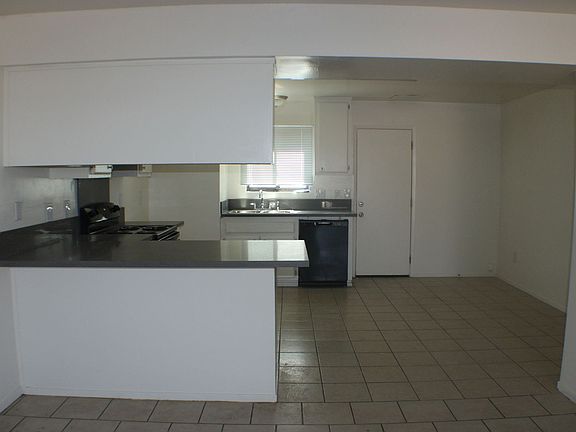 3rd image of 7617 California City Blvd #B