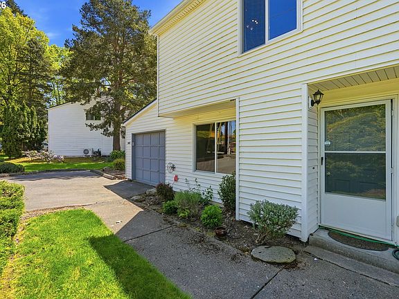 3rd image of 3605 NE 147th Ave