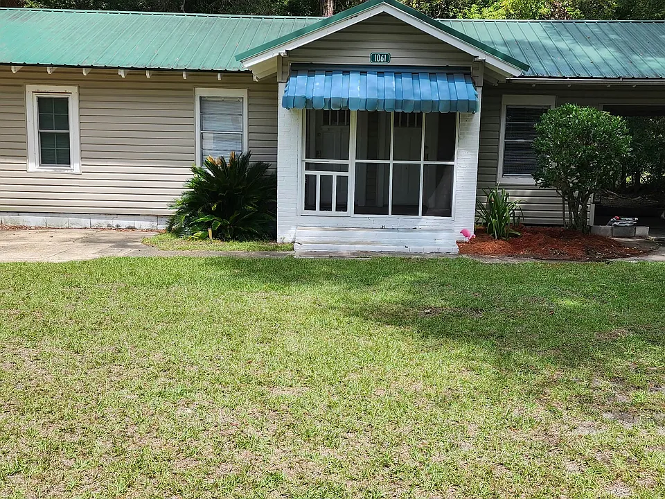 1061 Morris Cir SE #4
