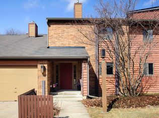 620 Waverly Dr, Elgin, IL 60120