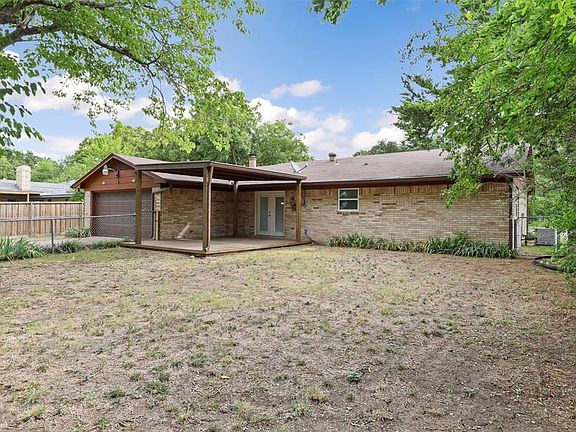 2nd image of 205 Vanderbilt Ln