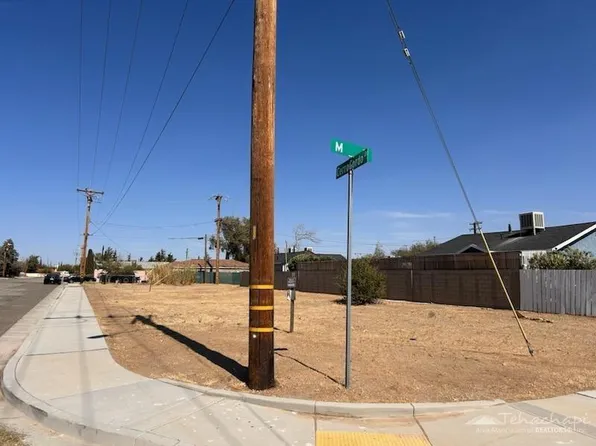 15972 M St #1-2, Mojave, CA 93501