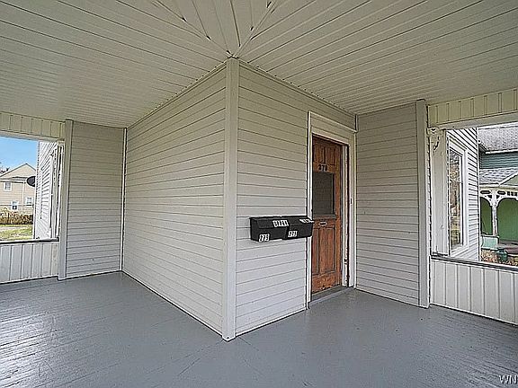 2nd image of 279 Wheatfield St #1