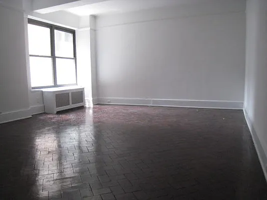 Rented by City Connections Realty | media 6