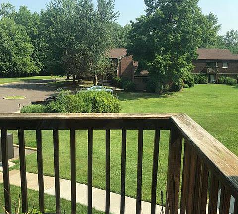 5th image of 506 Meadow Woods Ln APT 506