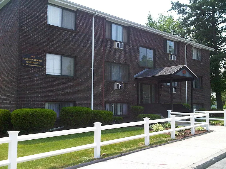 42 Oakland Ave — Photo 1