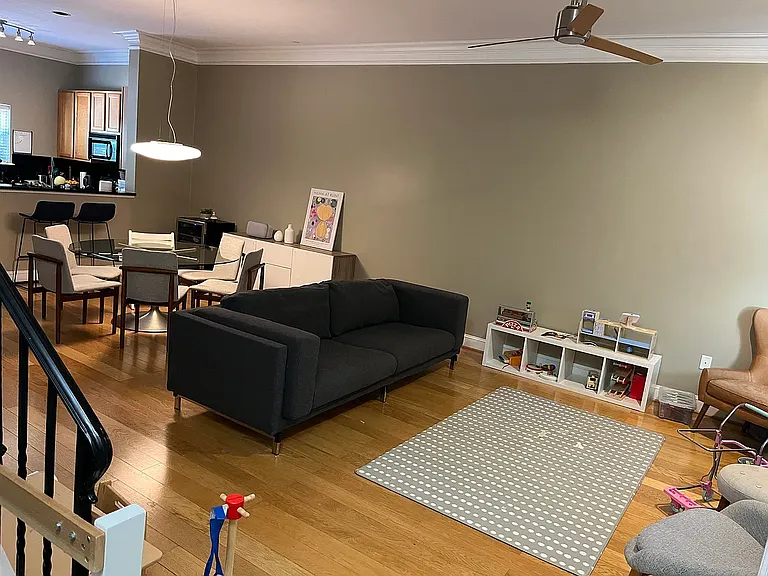 178 Peachtree Hollow Ct — Photo 3