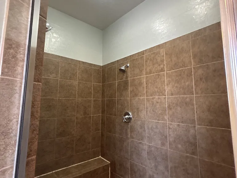 8225 Broad Peak Dr — Photo 23