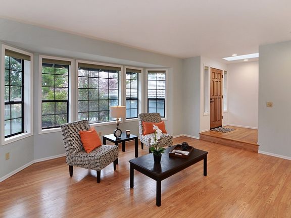 2nd image of 745 NE Woods Pl