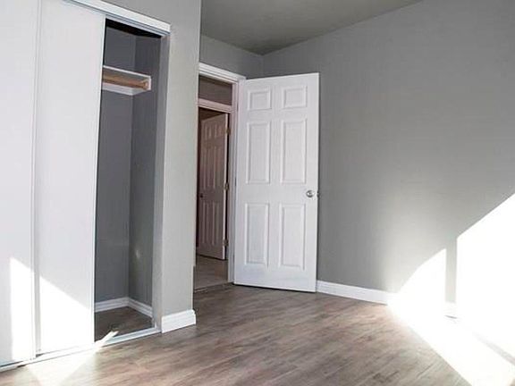 2nd image of 433 W 55th St #433