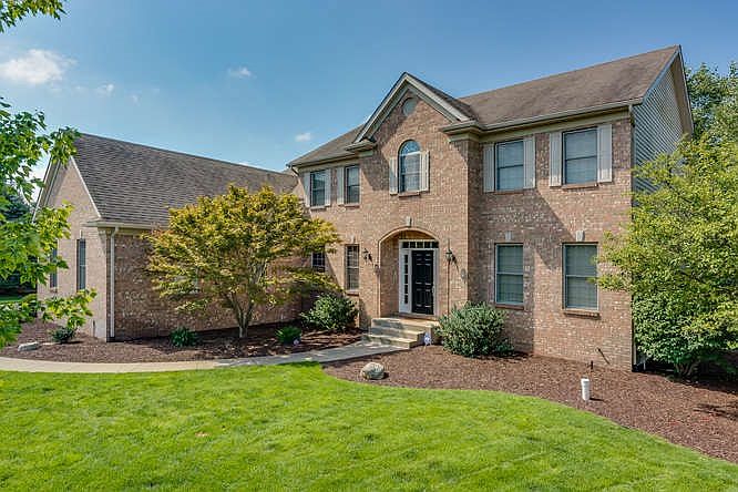 1st image of 51345 Amesburry Way