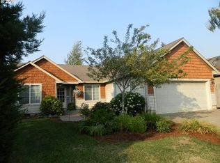 1045 Mount View Ln, Molalla, OR 97038