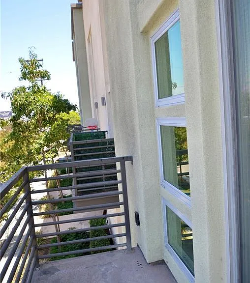 1500 W Artesia Sq #A — Photo 14