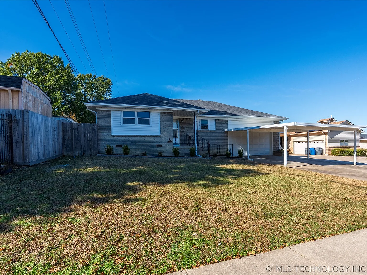 3 bed, 2.0 bath, 1951 sqft, $1,995 — Photo 4