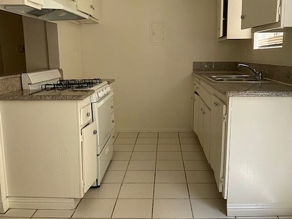 5th image of 400 S Harvard Blvd #319