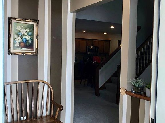 5th image of 127 Village Ct #127