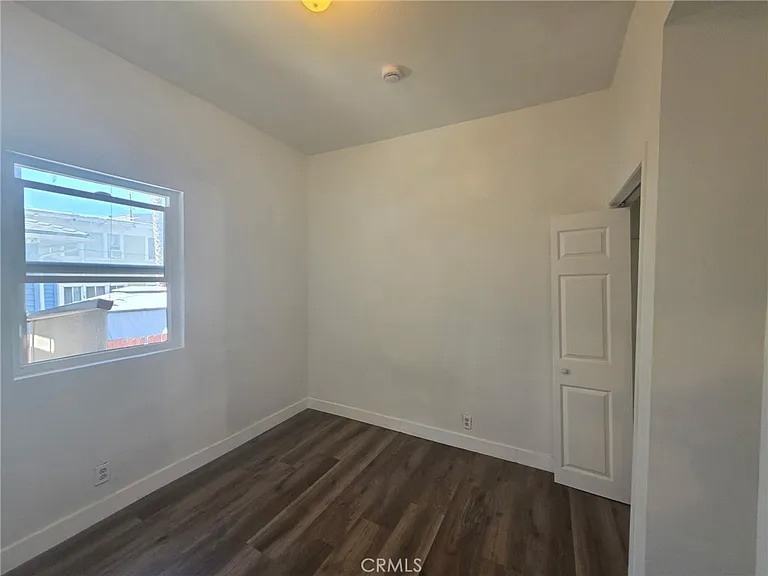 2223 E 2nd St #1 — Photo 11
