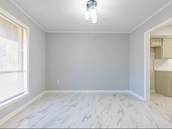 4th image of 5325 Dare Ave