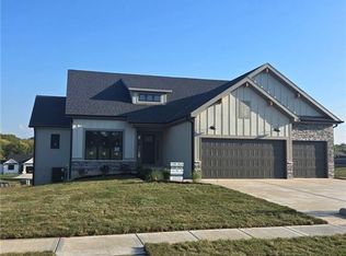 19109 Library Dr, Weston, MO 64098