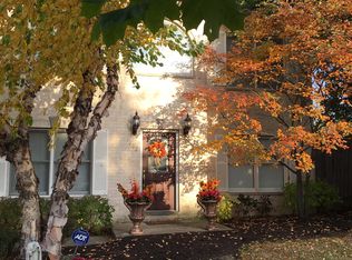 1202 Pleasant Knoll Dr, Joliet, IL 60435