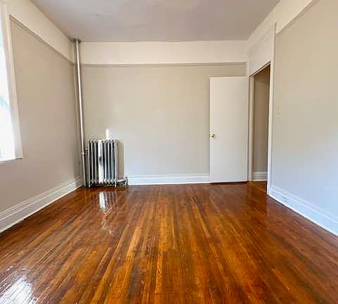 5th image of 460 Ocean Ave Unit 33