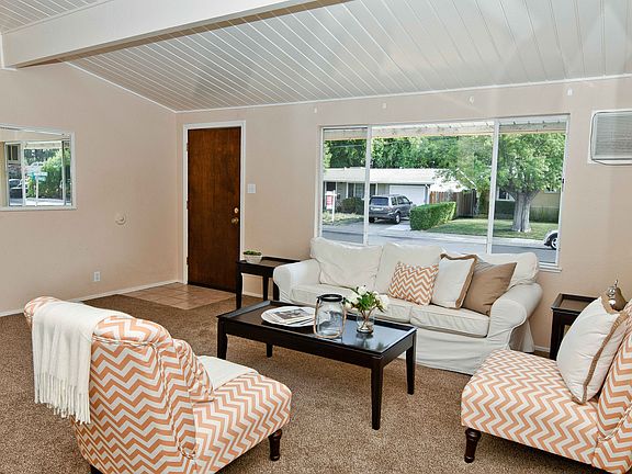 3rd image of 2272 Gehringer Dr