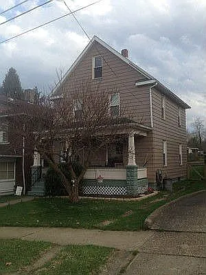 205 E 7th St photo 1