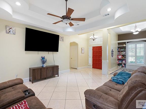 3rd image of 1514 S Christian Cir