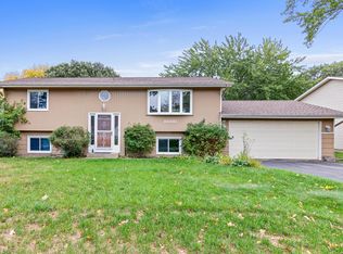 10381 Hummingbird St NW, Coon Rapids, MN 55433