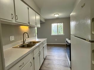 36777 Sibley Rd #D, New Boston, MI 48164