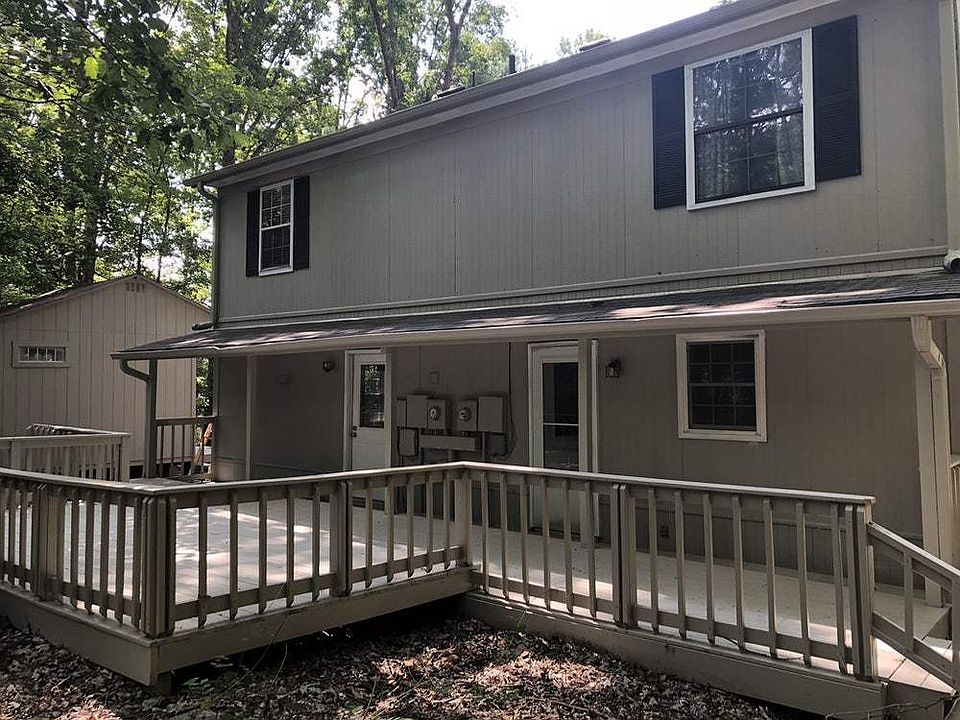 2nd image of 925 Shady Lawn Ct